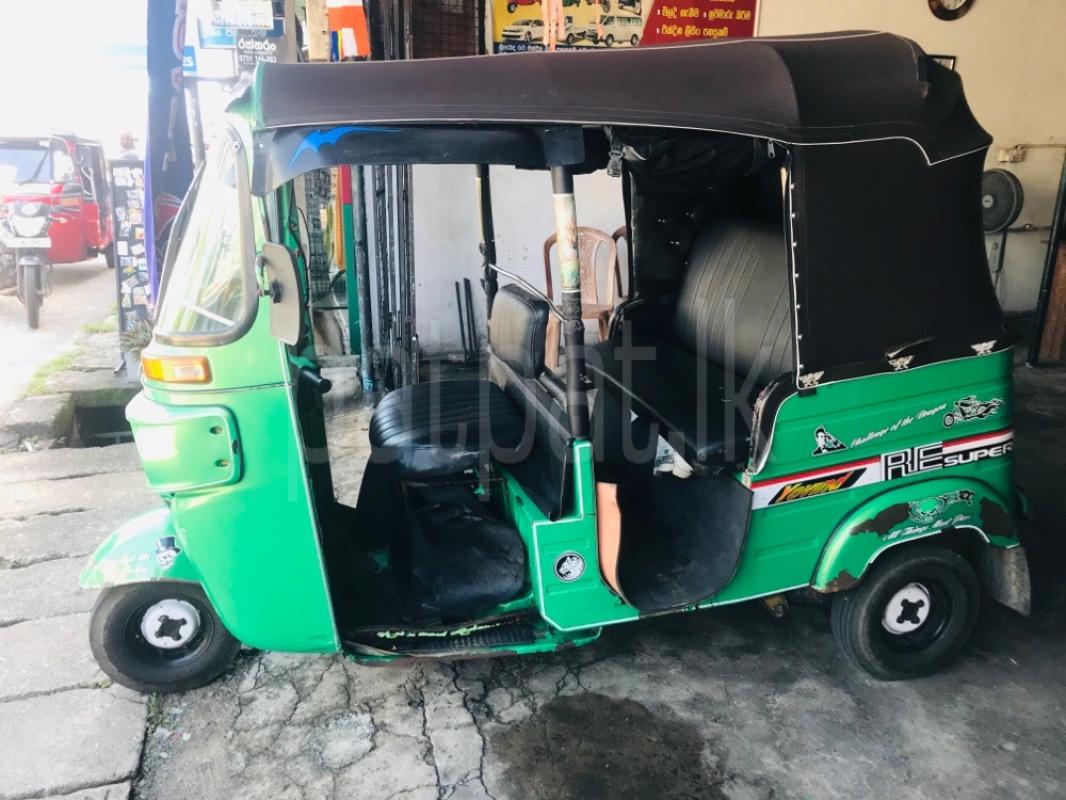 Bajaj 4 stroke 2015 - பயன்படுத்தப்பட்டது முச்சக்கர வண்டி sale in Sri Lanka - patpat.lk