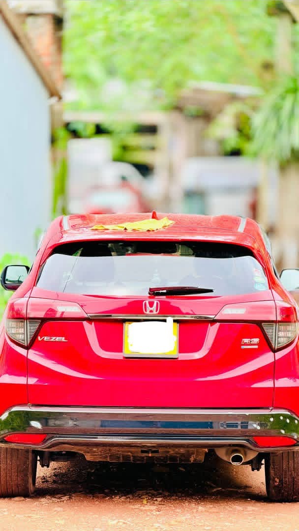 Honda Vezel 2018 - பயன்படுத்தப்பட்டது SUV sale in Sri Lanka - patpat.lk