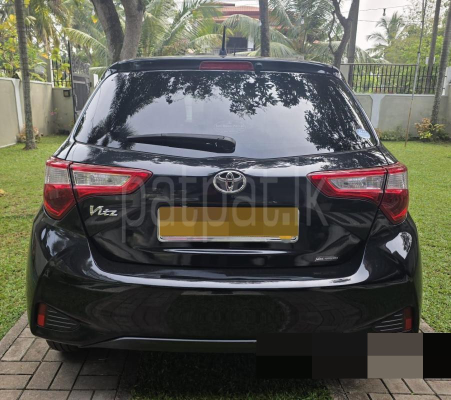 Toyota Vitz 2018 - பயன்படுத்தப்பட்டது கார் sale in Sri Lanka - patpat.lk