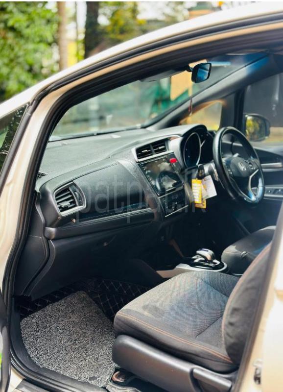 Honda Fit 2014 - பயன்படுத்தப்பட்டது கார் sale in Sri Lanka - patpat.lk