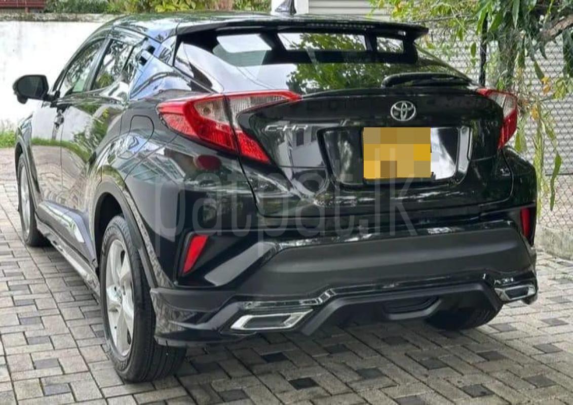 Toyota CHR 2017 - பயன்படுத்தப்பட்டது SUV sale in Sri Lanka - patpat.lk