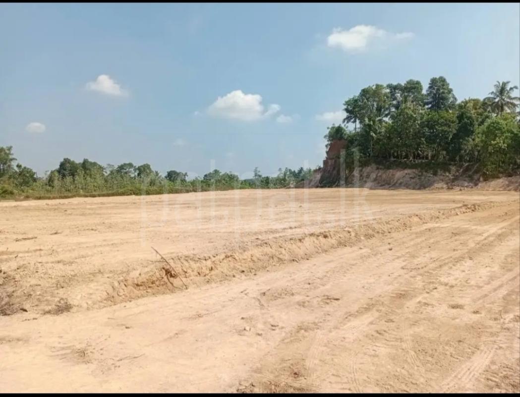 Residential Land for Sale in Meegoda
