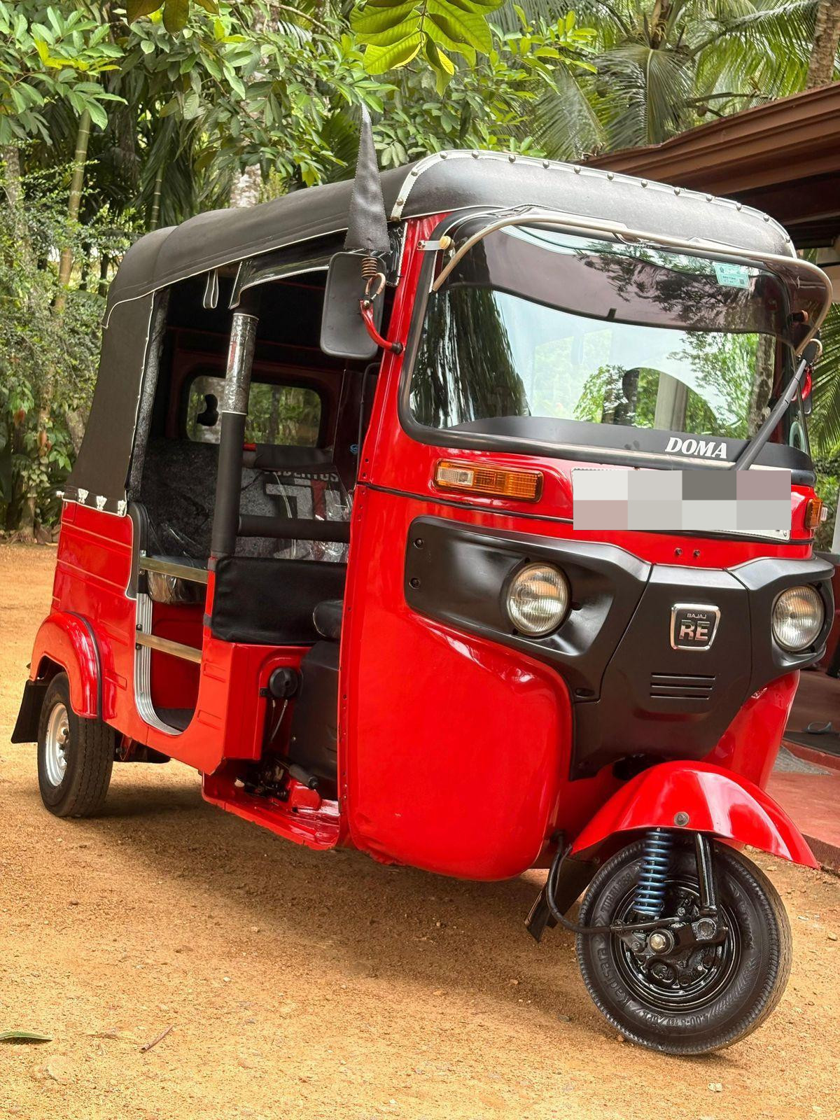 Bajaj Three Wheel 2020 ads-image-1