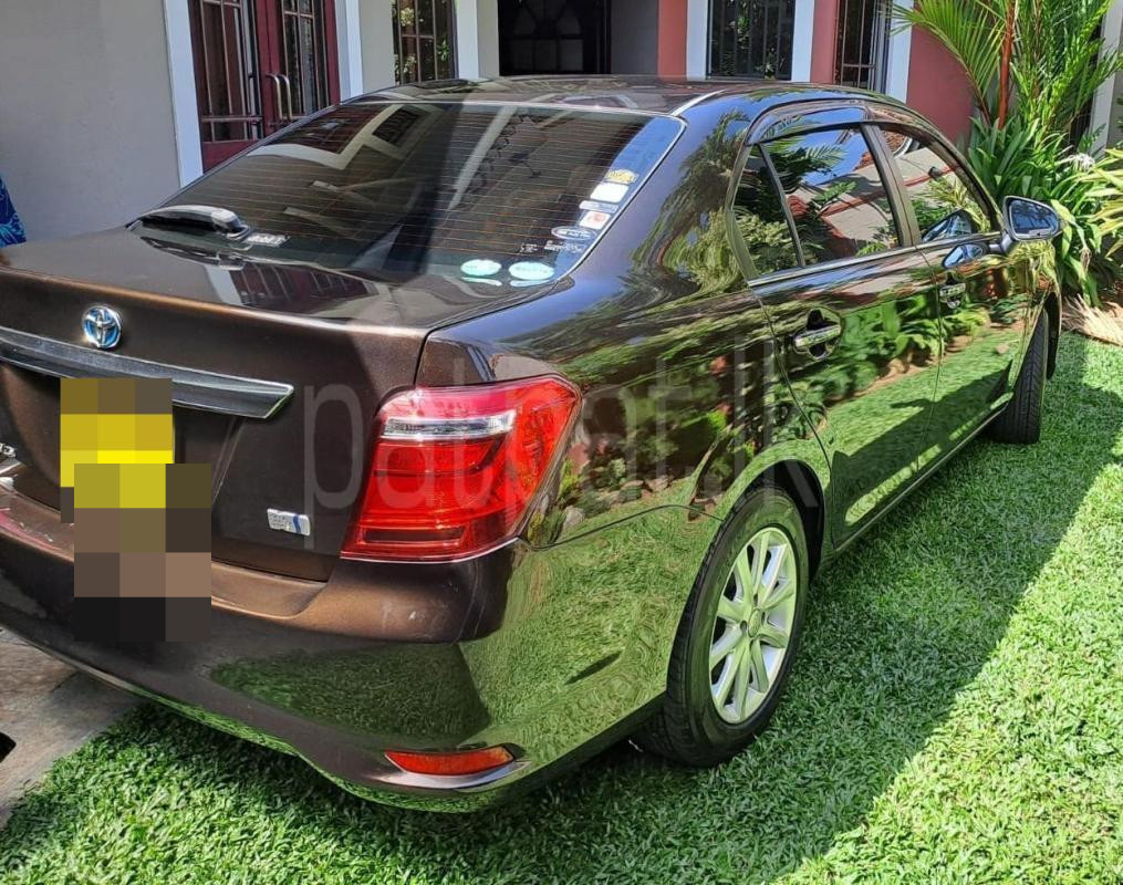 Toyota Axio 2015 - பயன்படுத்தப்பட்டது கார் sale in Sri Lanka - patpat.lk