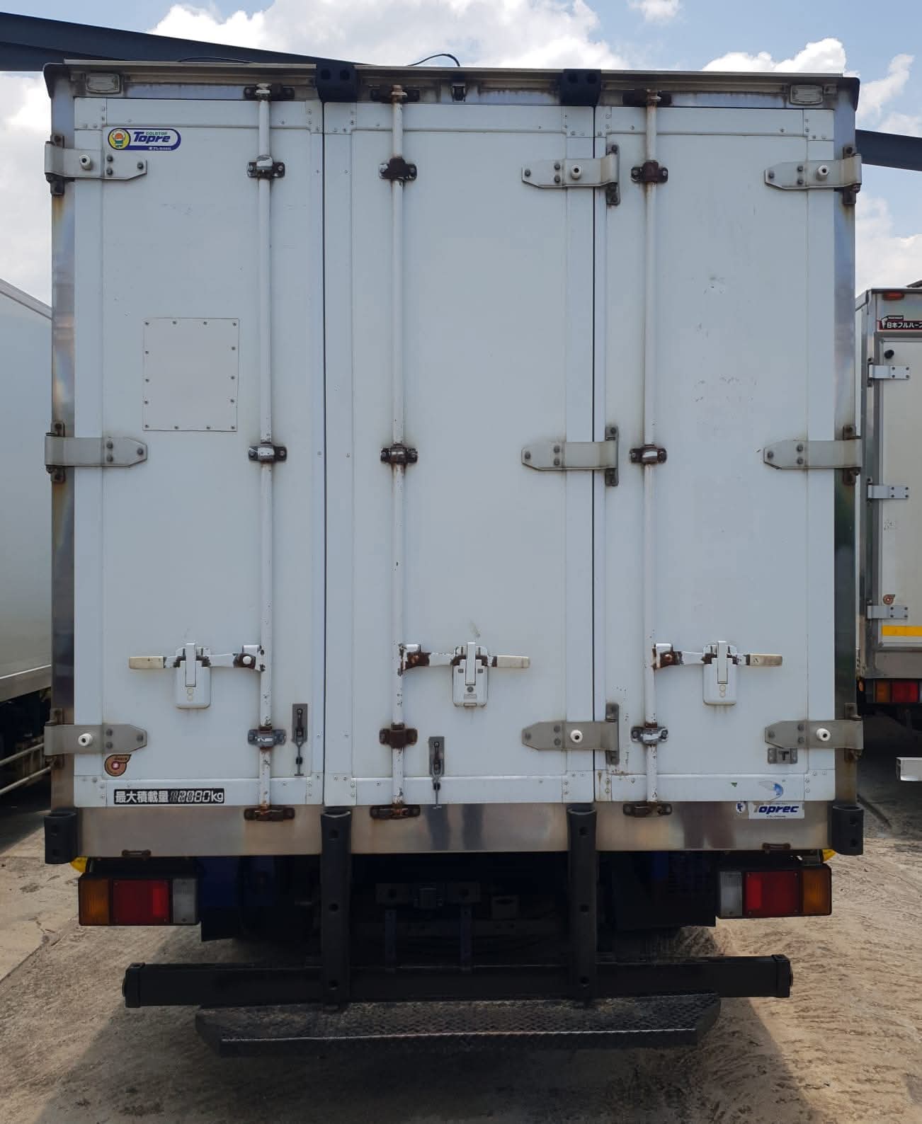 Isuzu Freezer 2025 - சான்றளிக்கப்பட்டது டிரக் sale in Sri Lanka - patpat.lk