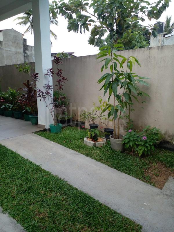 House for Sale in Athurugiriya