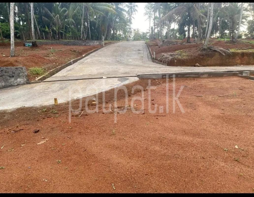 Residential Land for Sale in Kadawatha ads-image-1