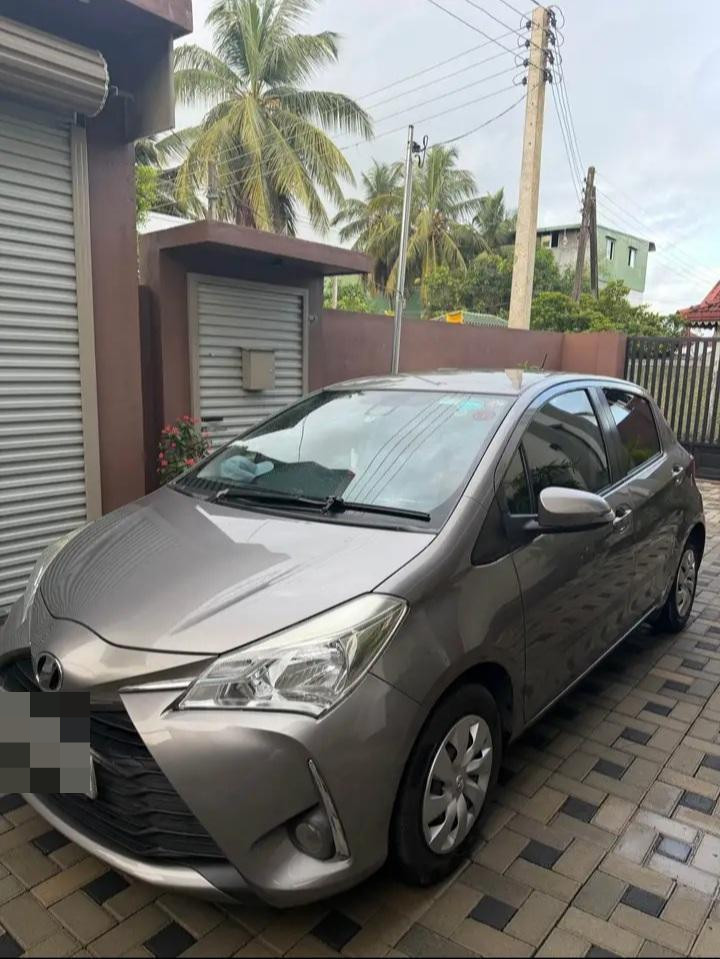 Toyota Vitz 2017 - பயன்படுத்தப்பட்டது கார் sale in Sri Lanka - patpat.lk