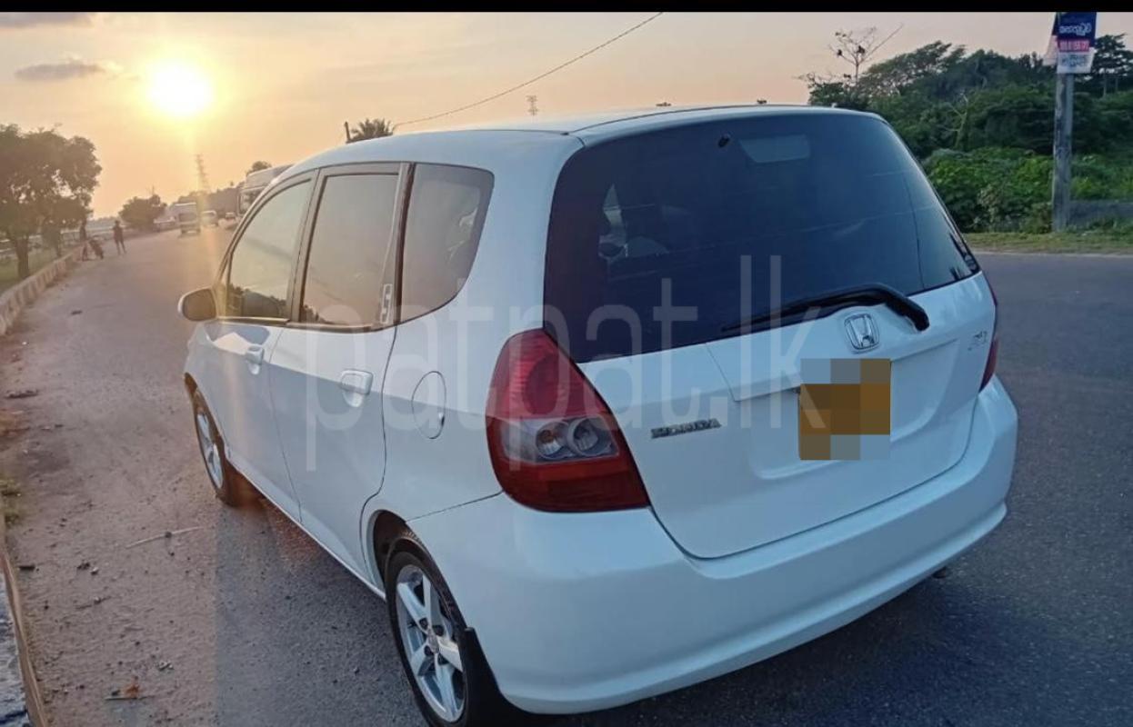 Honda Fit 2003 - பயன்படுத்தப்பட்டது கார் sale in Sri Lanka - patpat.lk