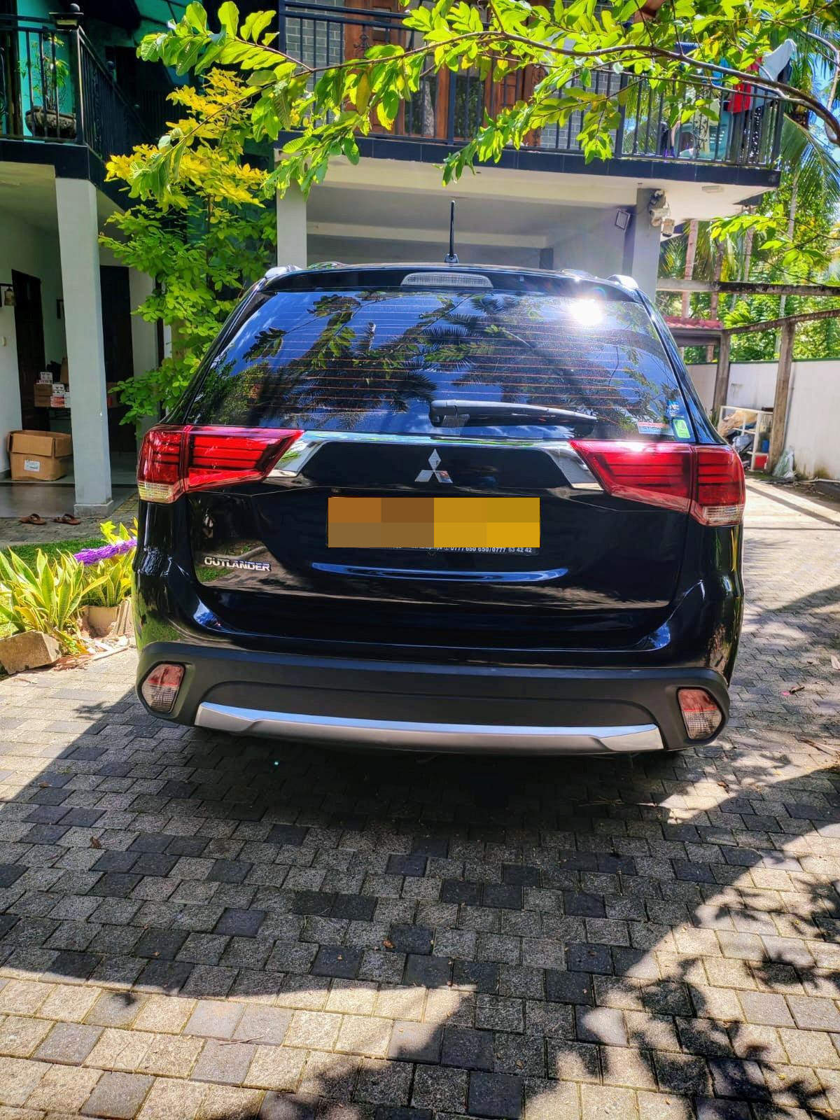 Mitsubishi Outlander 2015 - Used SUV sale in Sri Lanka - patpat.lk