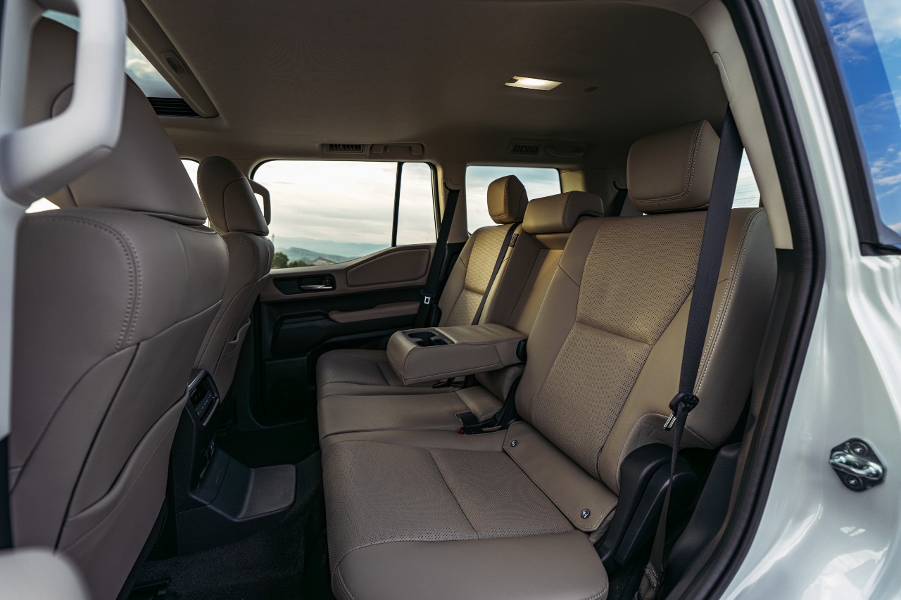 Toyota Land Cruiser 2006 - பயன்படுத்தப்பட்டது SUV sale in Sri Lanka - patpat.lk