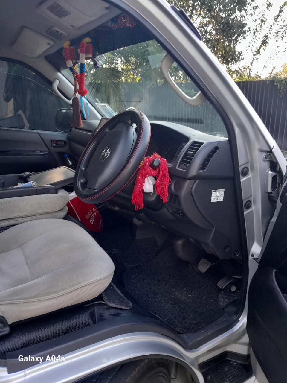 Toyota Hiace 2014 - Used Van sale in Sri Lanka - patpat.lk