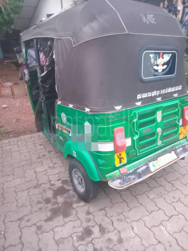Bajaj Three Wheel 2010 - பயன்படுத்தப்பட்டது முச்சக்கர வண்டி sale in Sri Lanka - patpat.lk
