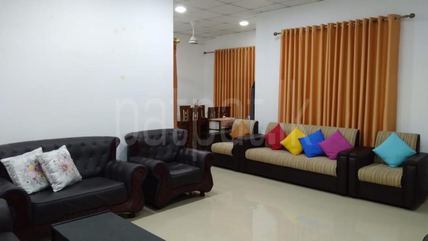 House for Sale in Weliveriya