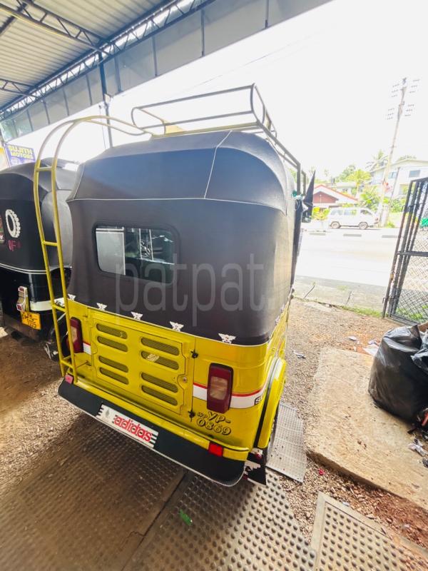 Bajaj Three Wheel 2011 - பயன்படுத்தப்பட்டது முச்சக்கர வண்டி sale in Sri Lanka - patpat.lk