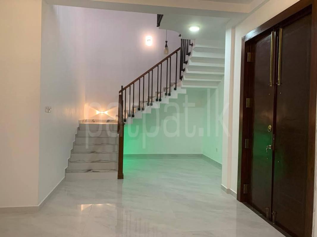 House for Sale in Athurugiriya ads-image-1