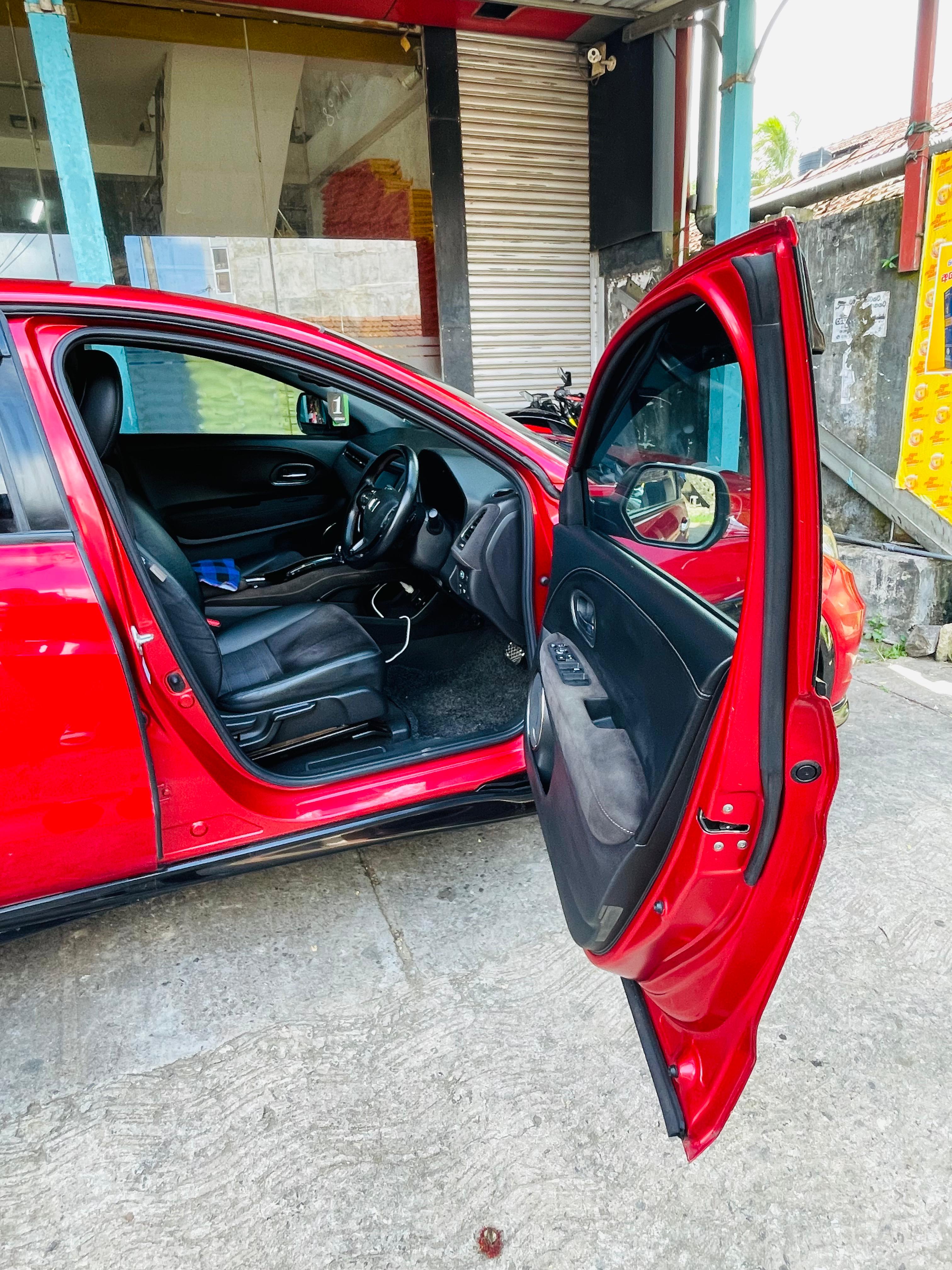 Honda Vezel 2018 - Used SUV sale in Sri Lanka - patpat.lk