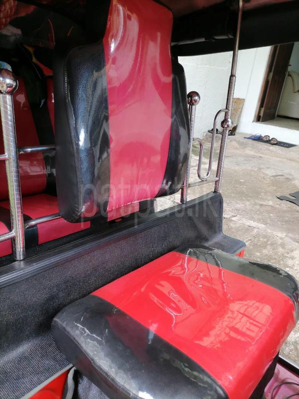 Bajaj 4 stroke 2011 - பயன்படுத்தப்பட்டது முச்சக்கர வண்டி sale in Sri Lanka - patpat.lk