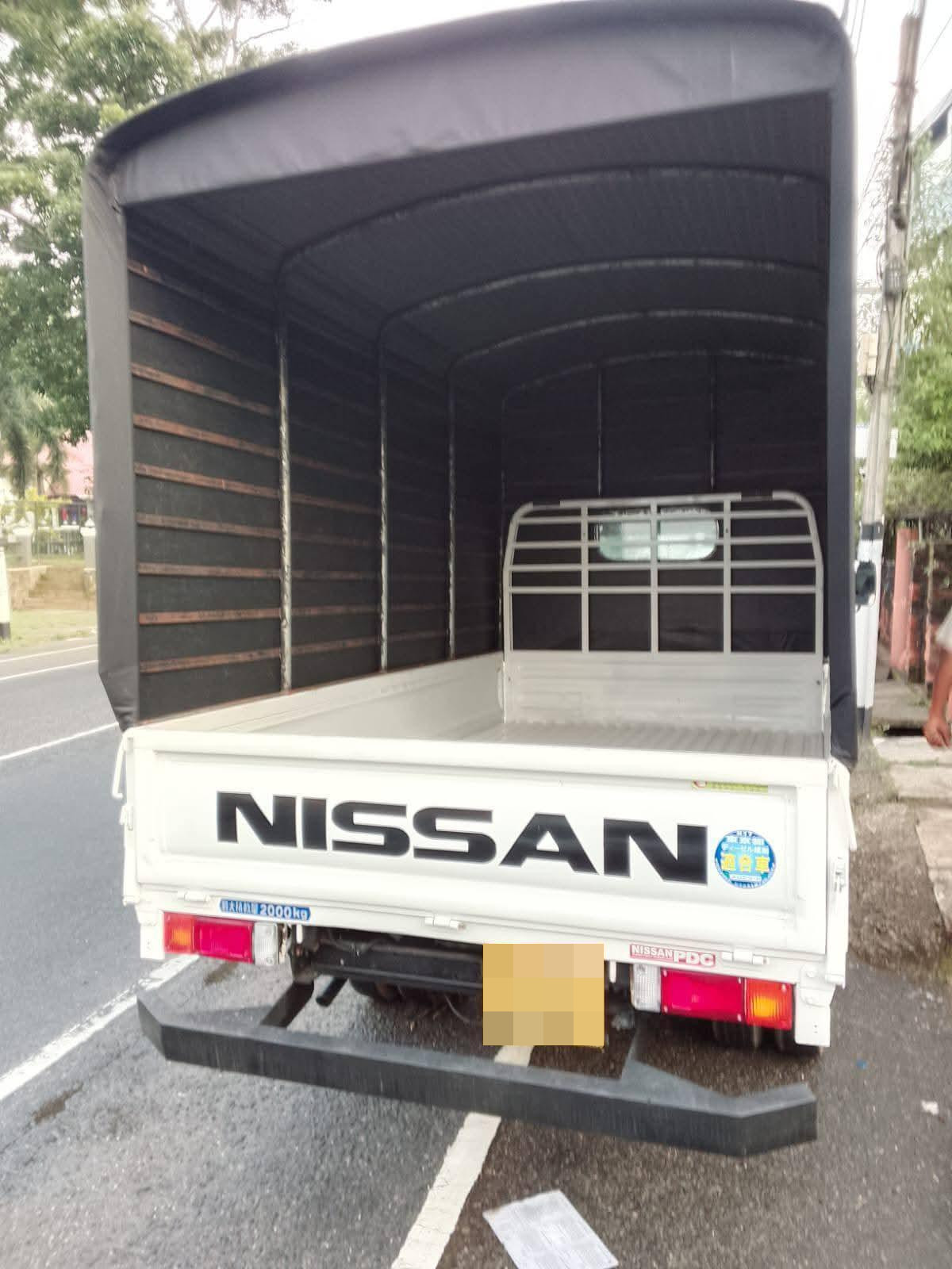 Nissan Atlas 2002 - பயன்படுத்தப்பட்டது டிரக் sale in Sri Lanka - patpat.lk