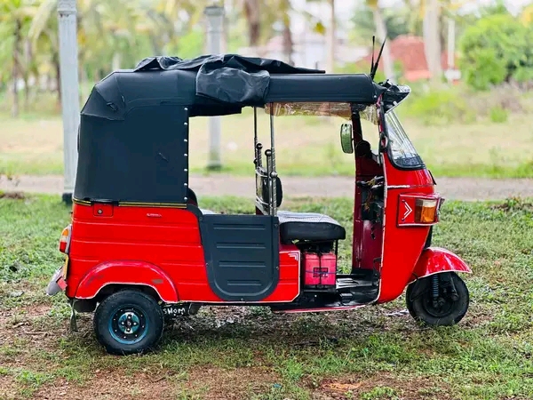 Bajaj Three Wheel 2012 - භාවිතා කරන ලද ත්‍රිරෝද රථය sale in Sri Lanka - patpat.lk
