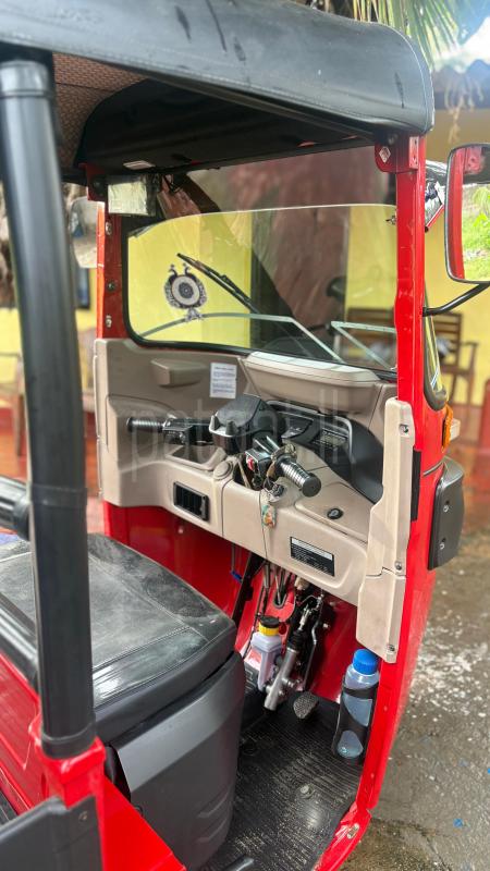 Bajaj 4 stroke 2018 - අලුත් ත්‍රිරෝද රථය sale in Sri Lanka - patpat.lk