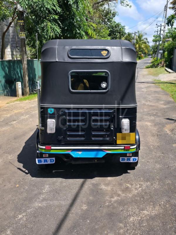 Bajaj Three Wheel 2010 - பயன்படுத்தப்பட்டது முச்சக்கர வண்டி sale in Sri Lanka - patpat.lk