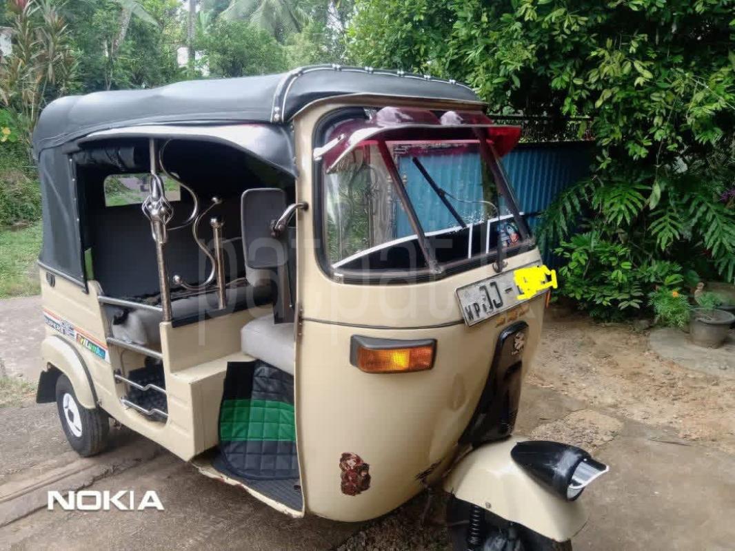 Bajaj 2 stroke 2004 - භාවිතා කරන ලද ත්‍රිරෝද රථය sale in Sri Lanka - patpat.lk