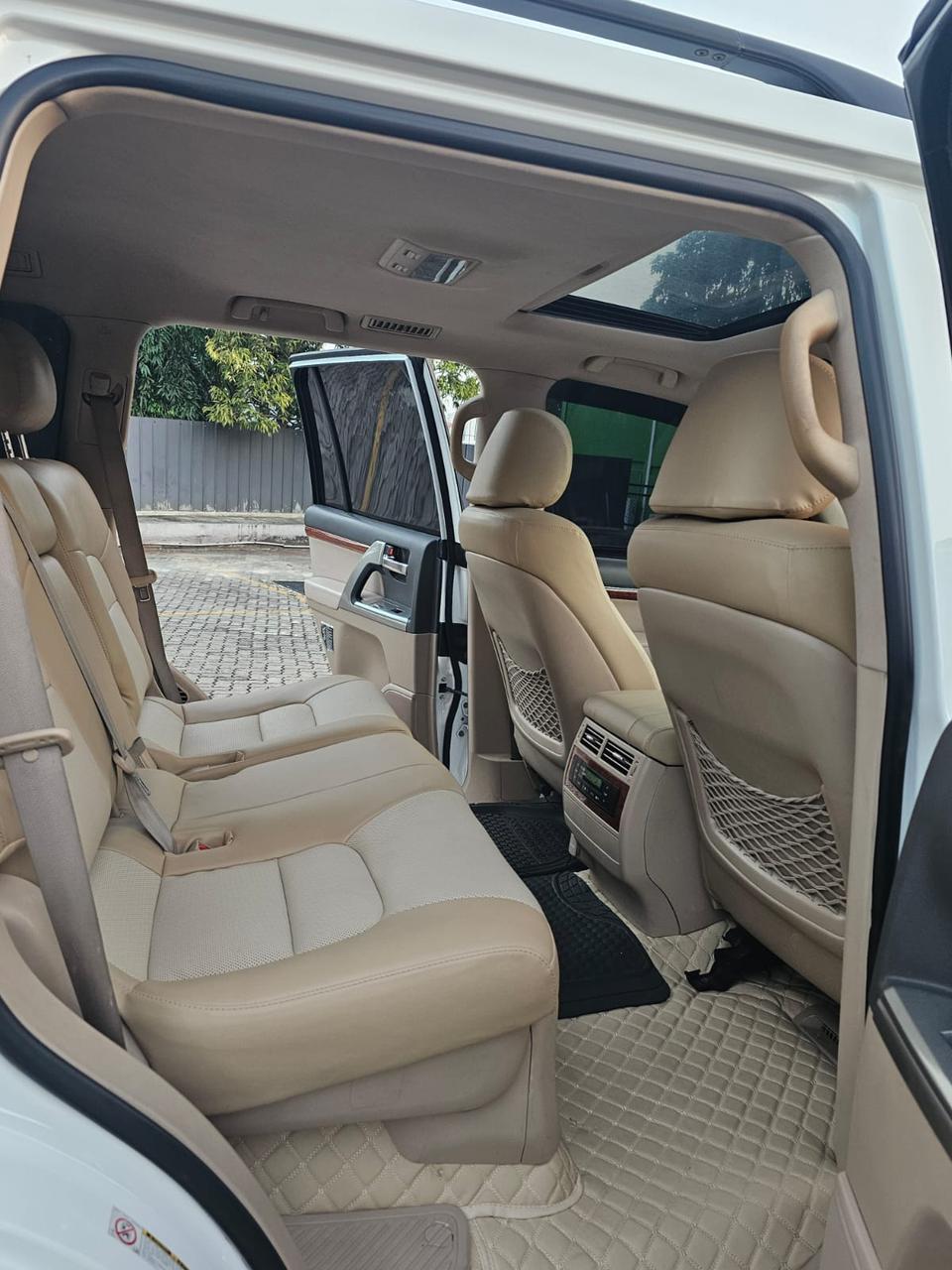 Toyota Land Cruiser 2012 - භාවිතා කරන ලද SUV රථය sale in Sri Lanka - patpat.lk