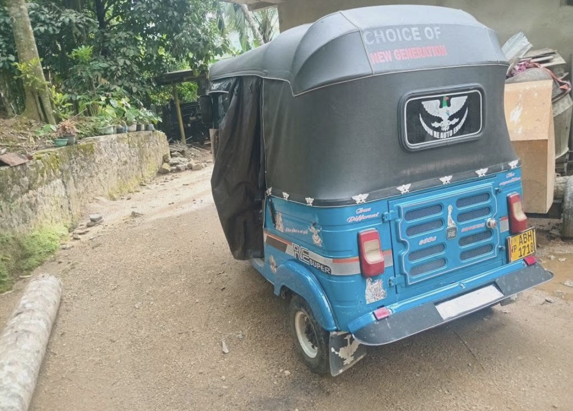 Bajaj Three Wheel 2016 - Used Three wheeler sale in Sri Lanka - patpat.lk