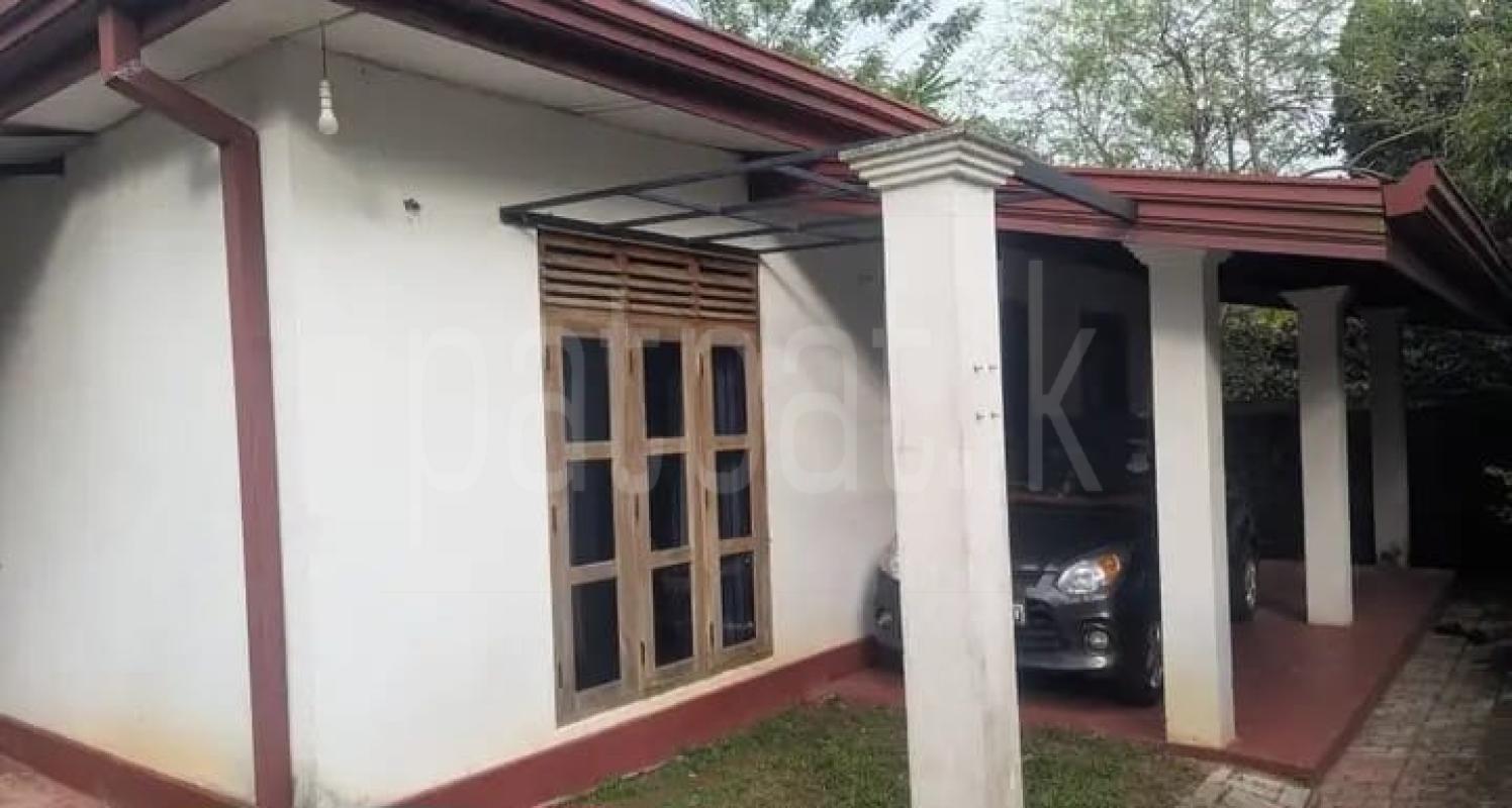 House for Sale in Nittambuwa ads-image-1