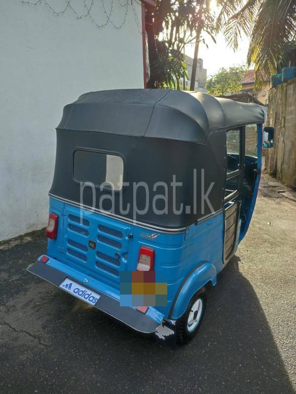 Bajaj 4 stroke 2017 - Used Three wheeler sale in Sri Lanka - patpat.lk