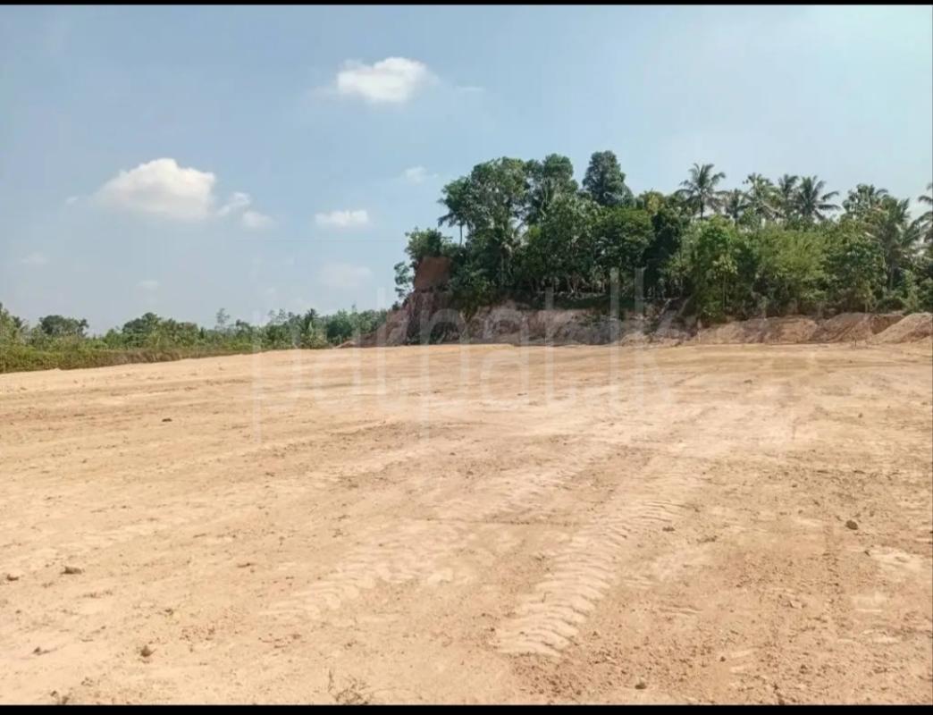 Residential Land for Sale in Meegoda