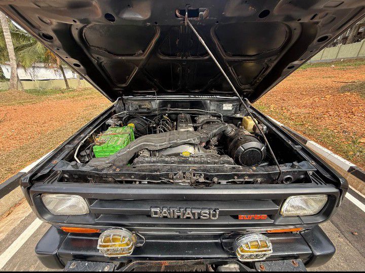 Daihatsu Rocky 1986 - பயன்படுத்தப்பட்டது SUV sale in Sri Lanka - patpat.lk