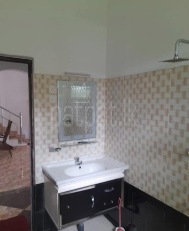 House for Sale in Athurugiriya