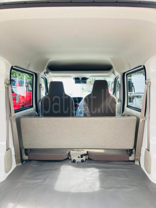 Advertisement image 6