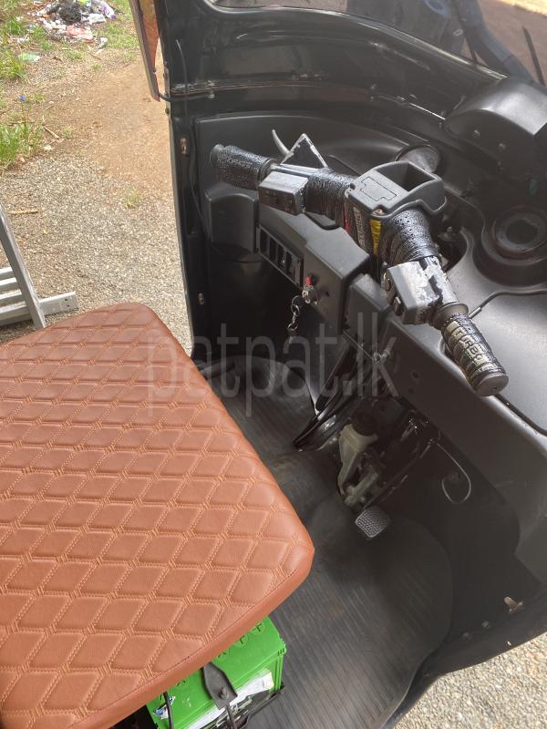 Bajaj Three Wheel 2013 - Used Three wheeler sale in Sri Lanka - patpat.lk