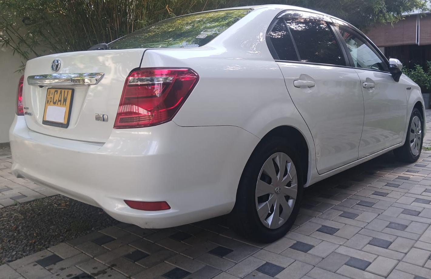 Toyota Axio 2016 - பயன்படுத்தப்பட்டது கார் sale in Sri Lanka - patpat.lk