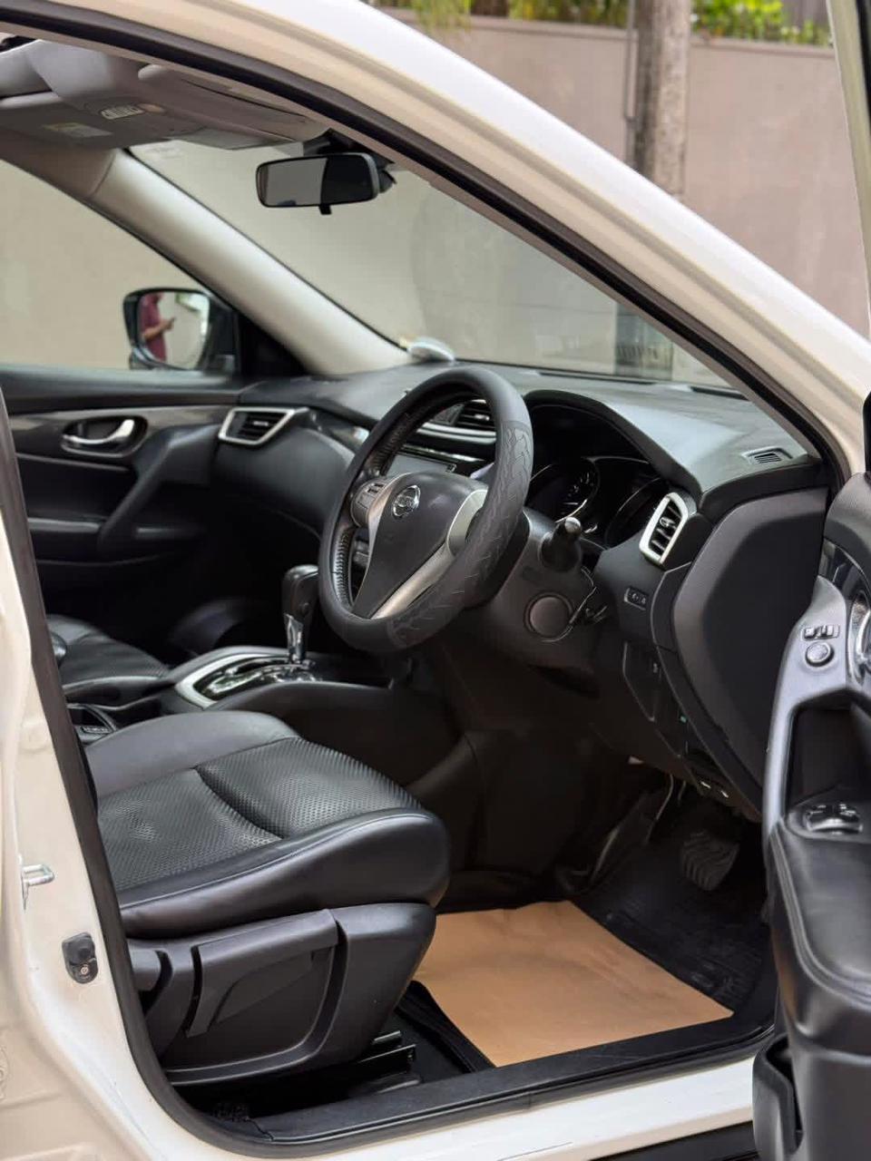 Nissan X Trail 2015 - Used SUV sale in Sri Lanka - patpat.lk
