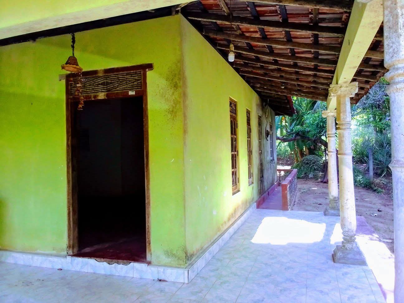 House for Sale in Mirigama ads-image-1