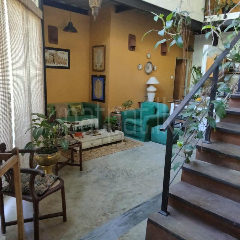 House for Sale in Asgiriya