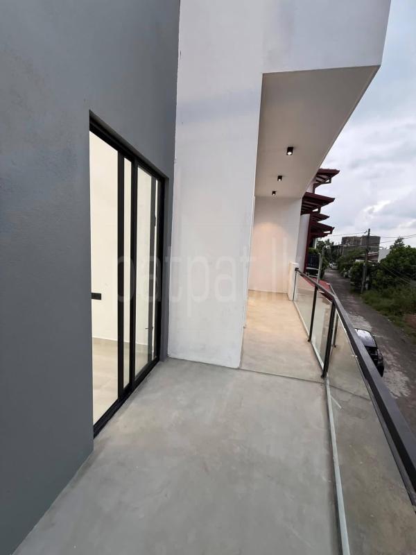 House for Sale in Athurugiriya