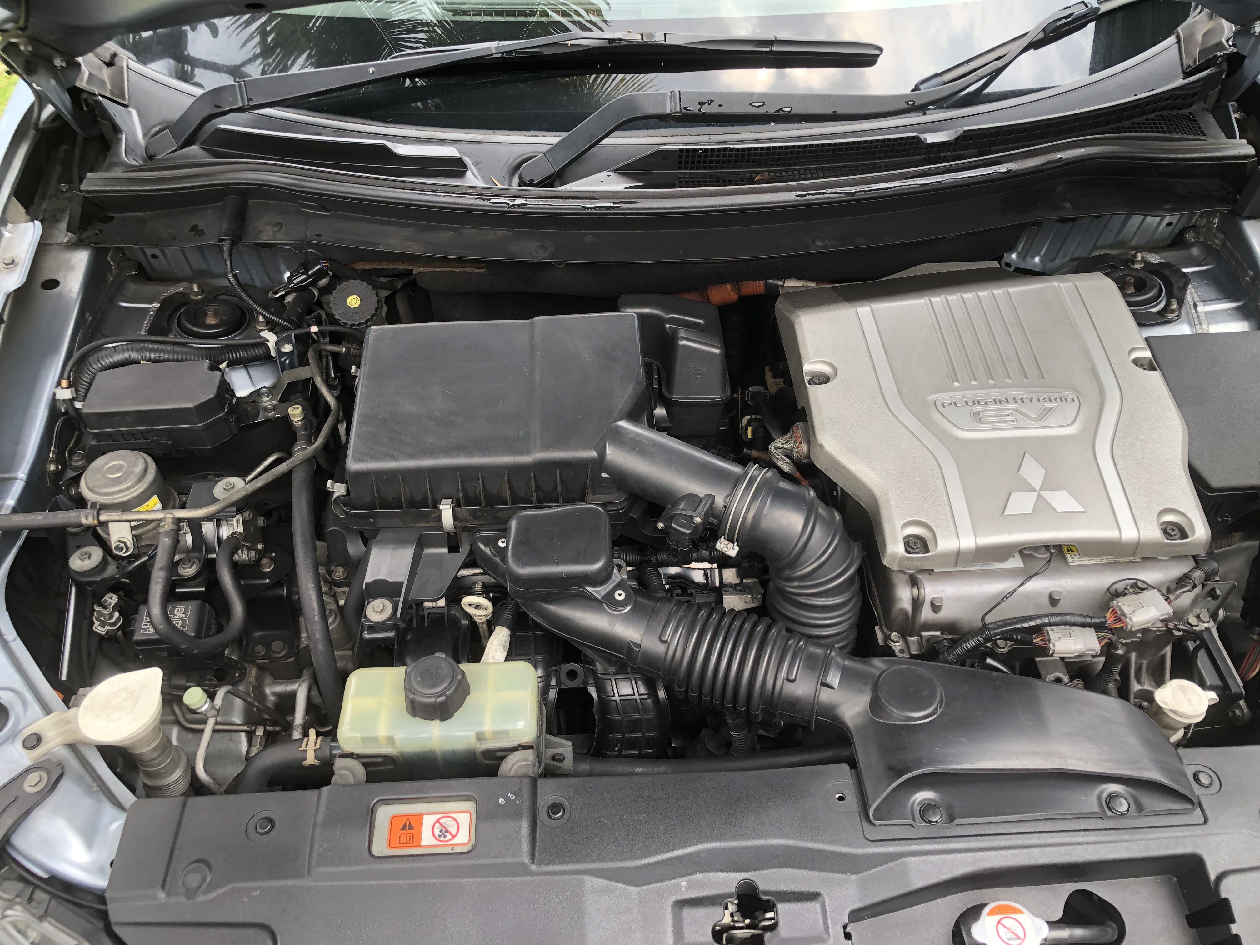 Mitsubishi Outlander 2014 - Used SUV sale in Sri Lanka - patpat.lk