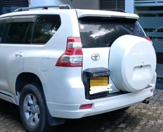 Toyota Land Cruiser 2015 - பயன்படுத்தப்பட்டது SUV sale in Sri Lanka - patpat.lk