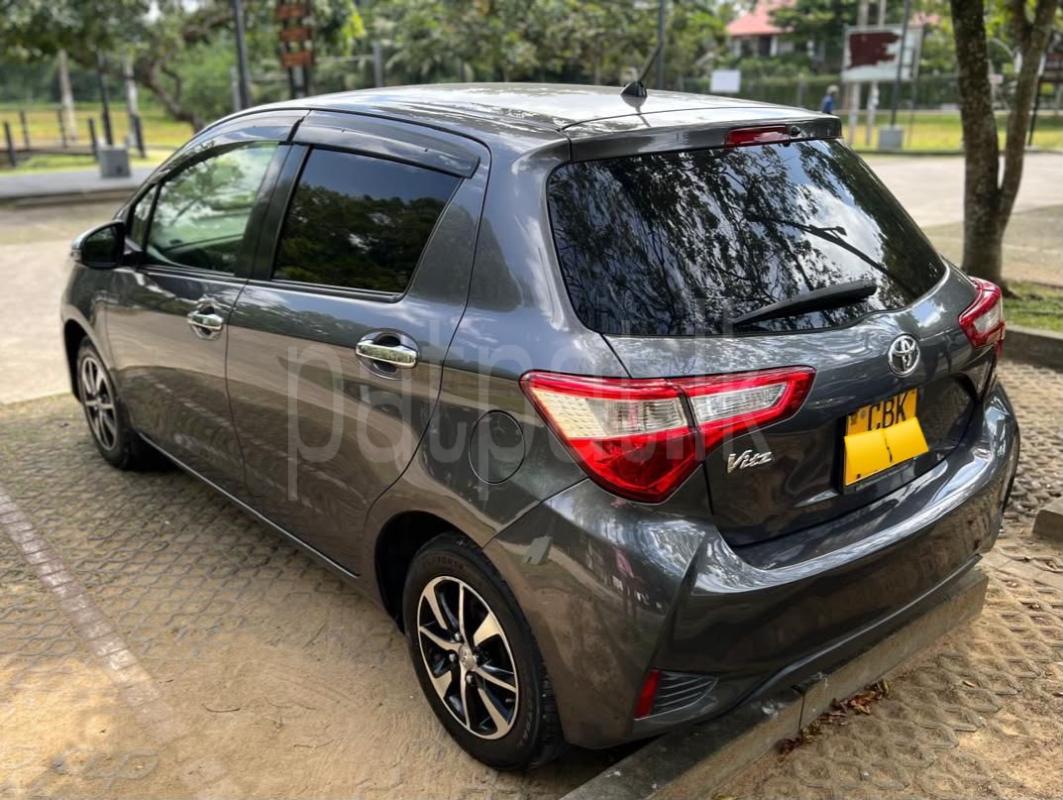 Toyota Vitz 2018 - பயன்படுத்தப்பட்டது கார் sale in Sri Lanka - patpat.lk