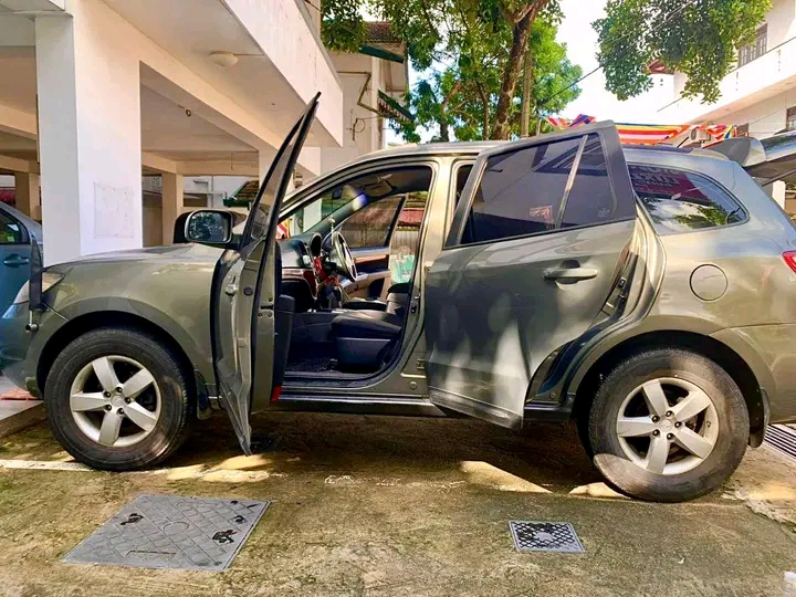 Hyundai Santa Fe 2006 - பயன்படுத்தப்பட்டது SUV sale in Sri Lanka - patpat.lk