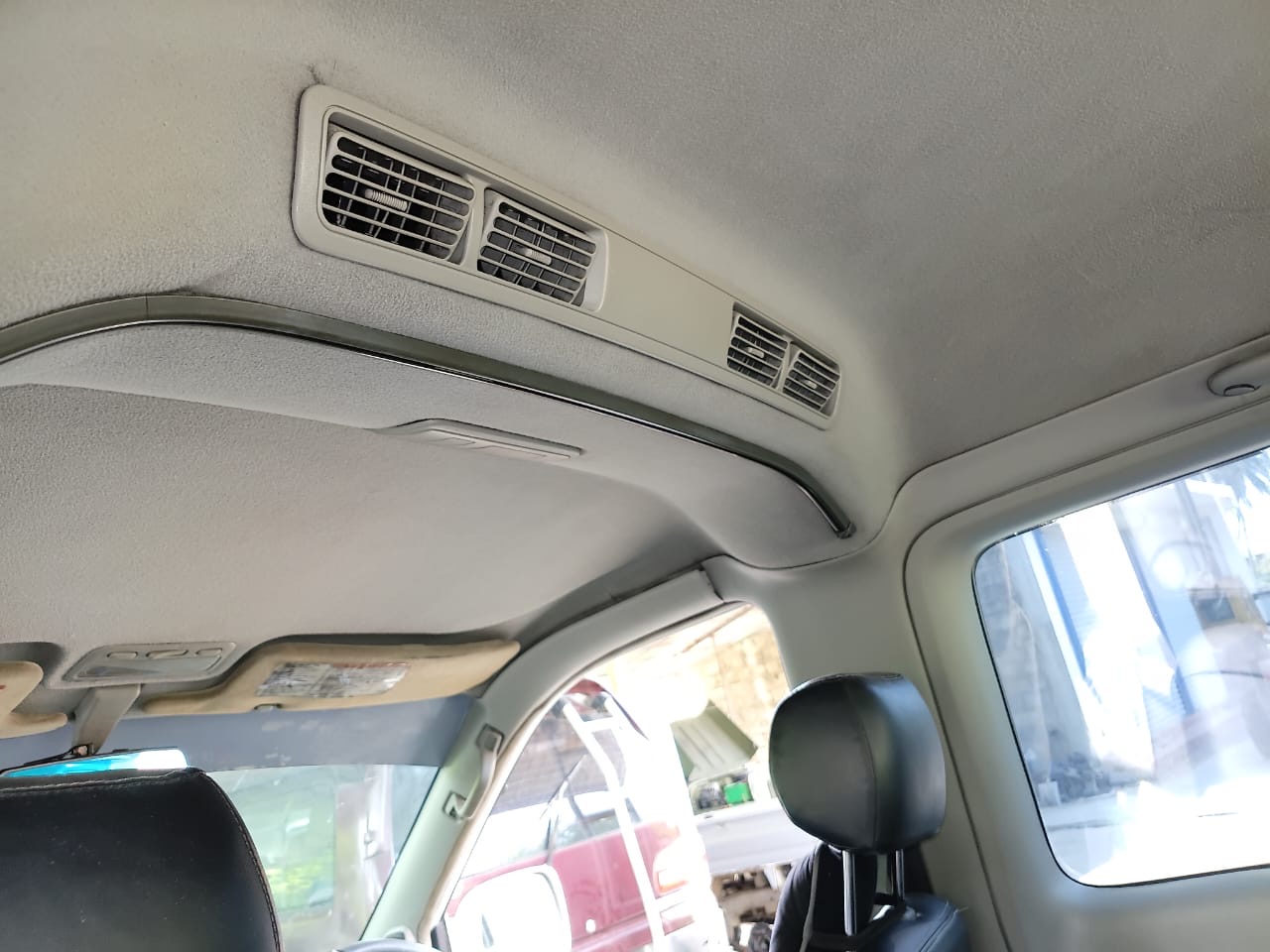 Toyota NOHA 2006 - பயன்படுத்தப்பட்டது வேன் sale in Sri Lanka - patpat.lk