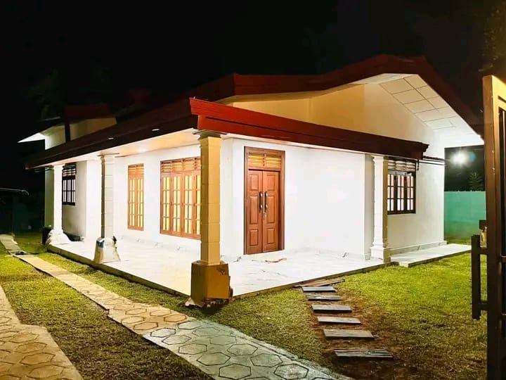 House for Sale in Weliveriya