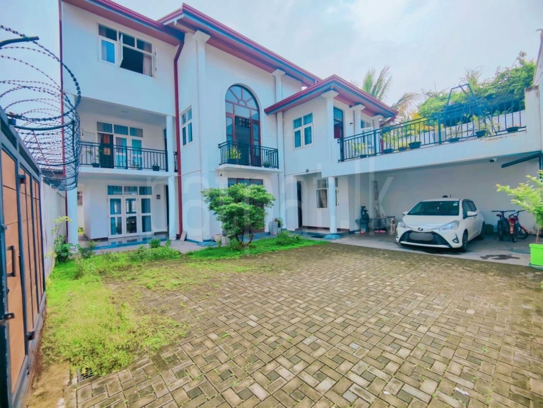 Advertisement image 3