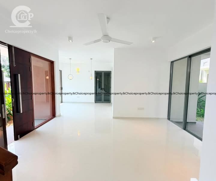 House for Sale in Talawatugoda