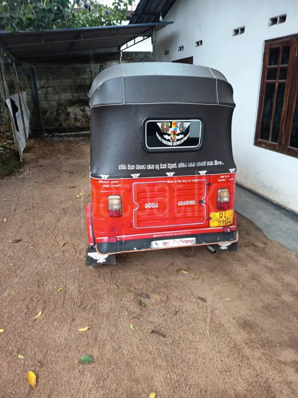Bajaj Three Wheel 2006 - பயன்படுத்தப்பட்டது முச்சக்கர வண்டி sale in Sri Lanka - patpat.lk